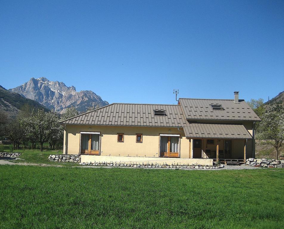 Chambres D'Hotes La Pierre D'Oran LʼArgentière-la-Bessée Exteriér fotografie